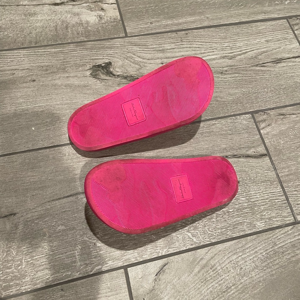 Ferragamo fuchsia slides - Picture 3 of 3